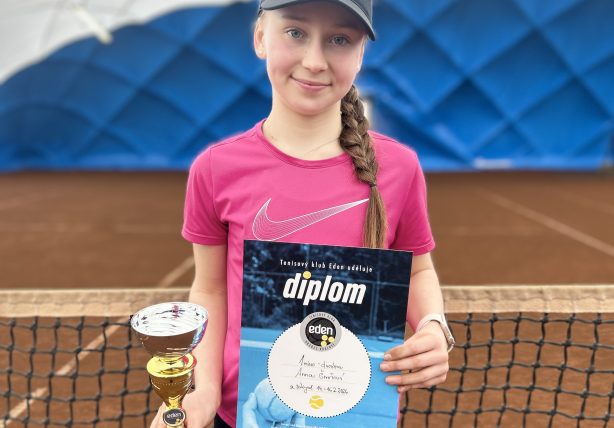 Anička Štrofová ovládla turnaj starších žákyň v domácím prostředí